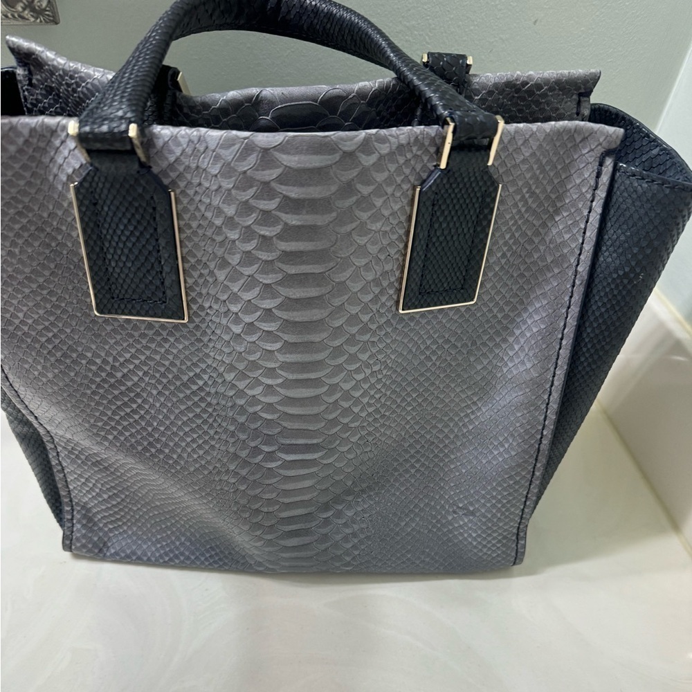 Like new Navy Kate Spade Tote with denim interior - Picture 1 of 7